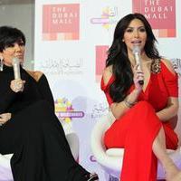 Kim Kardashian and Kris Jenner appear on a catwalk in the middle of the Dubai Mall | Picture 102837